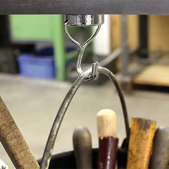 Hakenmagnet in der Werkstatt