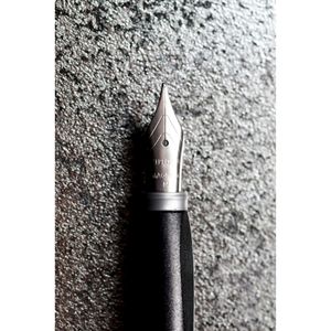 Produktbild für Füller Diplomat Magnum John Doe, Feder M