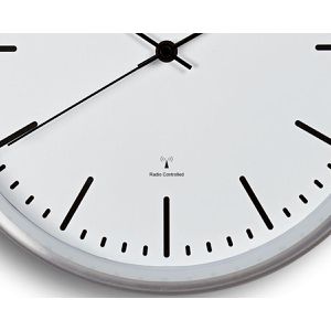 Produktbild für Wanduhr Maul Maulfly, Aluminium, analog, Funkuhr