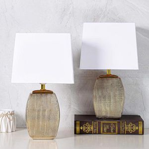 Produktbild für Tischlampe BRUBAKER mit E14-Fassung