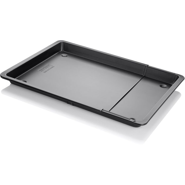 Zenker Backblech Black Metallic, schwarz, aus Stahlblech, 37-52 x 33 cm, Rand 3 cm hoch, antihaftbeschichtet, ausziehbar – Böttcher AG