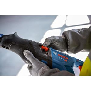 Produktbild für Säbelsäge Bosch GSA 18V-28, akkubetrieben