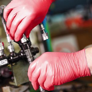 Produktbild für Einmalhandschuhe Franz-Mensch Safe Light, rot, 100 Stück