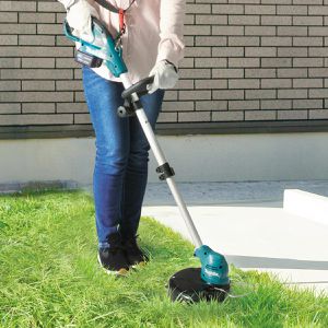 Produktbild für Rasentrimmer Makita UR100DZ, Akku