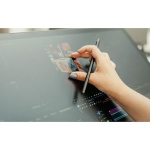 Produktbild für Grafiktablett Wacom Cintiq 24 touch, für Windows &amp; macOS