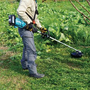 Produktbild für Rasentrimmer Makita UR017GZ, Akku