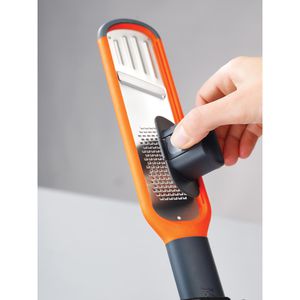 Produktbild für Universalreibe JosephJoseph Handi-Grate, Edelstahl