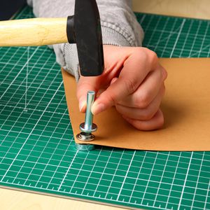 Produktbild für Ösen Böttcher-AG mit Scheiben und Einsetzwerkzeug
