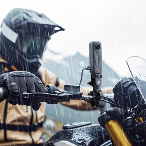 Produktbild für Action-Cam-Schutzhülle Insta360 X5 Allwetter-USB-Ladeabdeckung