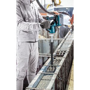 Produktbild für Betonrüttler Makita VR003GZ, Akku Betonverdichter
