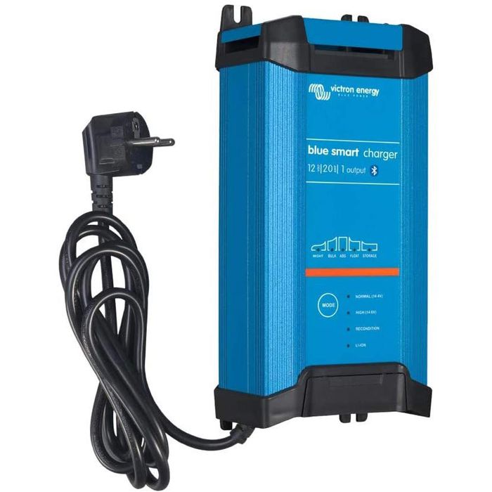 Victron-Energy, Autobatterie-Ladegerät Blue Smart, IP22, BPC122042002, 12V,  20A, mit Bluetooth – Böttcher AG