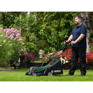 Produktbild für Rasenmäher Bosch UniversalRotak 2x18V-37-550, Akku
