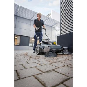Produktbild für Kehrmaschine Kärcher KM 70/25 C BP 2SB, Akku