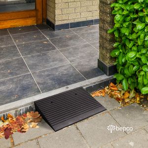 Produktbild für Bordsteinrampe bepco RPS02510, aus Gummigranulat