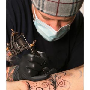 Produktbild für Einmalhandschuhe Arnomed Latex Black, schwarz, 100 Stück