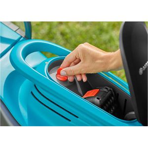 Produktbild für Rasenmäher Gardena PowerMax 30/18V P4A Set, Akku