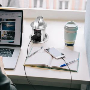 Produktbild für Einbausteckdose LogiLink LPS235A, mit 1,8 m Kabel, versenkbar