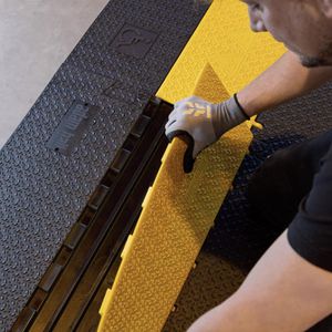 Produktbild für Kabelbrücke Defender Slim 5, 5 Kanal