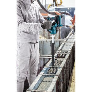 Produktbild für Betonrüttler Makita VR001GZ, Akku Betonverdichter