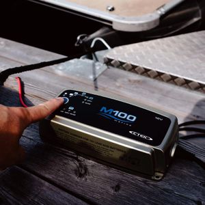Produktbild für Autobatterie-Ladegerät CTEK 56-386, M100