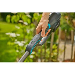 Produktbild für Rasentrimmer Gardena PowerTrim 30/18V P4A Set