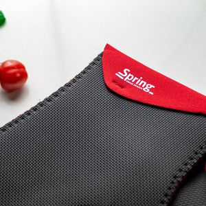 Produktbild für Ofenhandschuh Spring Grips kurz, rot / schwarz