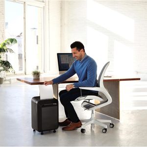 Produktbild für Aktenvernichter Fellowes 5502501 LX210, mit Rollen