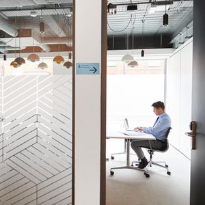 Produktbild für Türschild SignSystems NA5009, New Age, silber