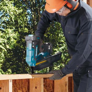 Produktbild für Elektronagler Makita DBN901ZK, inklusive Koffer