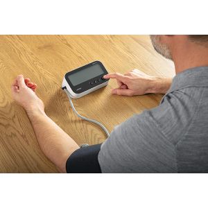 Produktbild für Blutdruckmessgerät OMRON M4 Connect AFib, vollautomatisch