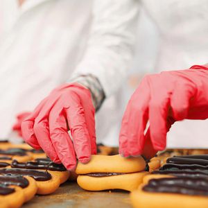 Produktbild für Einmalhandschuhe Franz-Mensch Safe Light, rot, 100 Stück