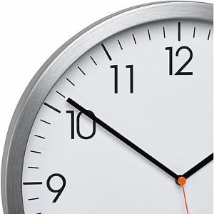 Produktbild für Wanduhr TFA 60.3527.55, Aluminium, analog, Funkuhr
