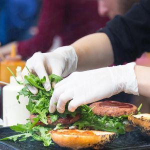 Produktbild für Einmalhandschuhe Franz-Mensch Safe Fit, weiß, 200 Stück