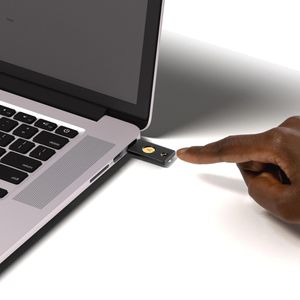 Produktbild für Fido-Stick Yubico YubiKey 5 NFC