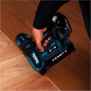 Produktbild für Elektrotacker Makita DST630Z