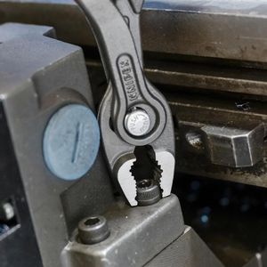 Produktbild für Frontgreifzange Knipex TwinGrip 82 02 150