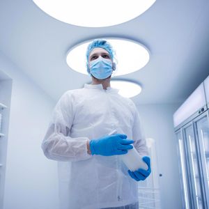 Produktbild für Schutzkittel NITRAS-MEDICAL PP-Besuchermäntel 4520, weiß