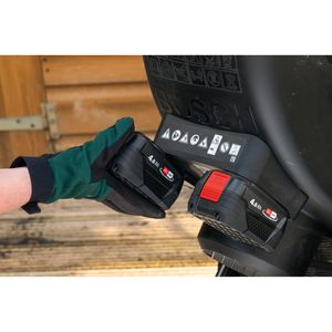 Produktbild für Häcksler Bosch UniversalShredder 2x18V-25, Akku