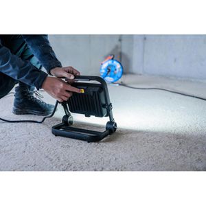 Produktbild für Baustrahler Brennenstuhl JARO 7060M LED, Netzbetrieb, 5m Kabel