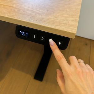 Produktbild für Schreibtisch Möbelpartner Emmik 702074, weißeiche / schwarz