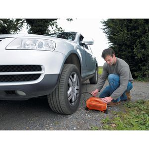 Produktbild für Kompressor Black+Decker ASI200-XJ, 84 dB(A), 12V