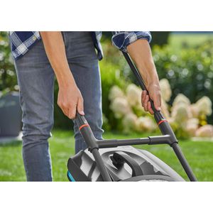 Produktbild für Rasenmäher Gardena PowerMax 37/36V P4A Set, Akku