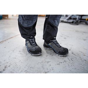 Produktbild für Sicherheitsschuhe Haix Black Eagle Safety 400 C GTX, ESD, S7S
