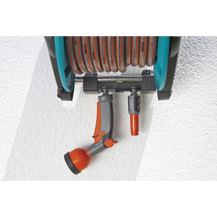 Gardena Schlauchtrommel Classic 50 Set, mit 20m Schlauch, Wand