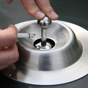 Produktbild für Aschenbecher Showdown-Displays Smoking Table, silber, Outdoor