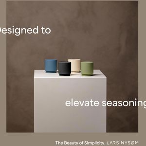 Produktbild für Salz-und-Pfefferstreuer LARS-NYSØM Svaeve, Carbon Black