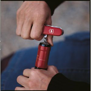 Produktbild für Taschenmesser Victorinox Waiter 0.3303, rot