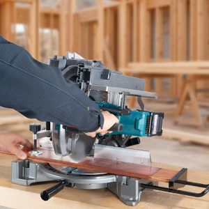 Produktbild für Kapp-Gehrungssäge Makita LH001GZ, XGT, Akku, Tischkreissäge