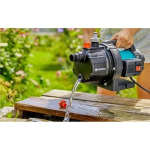 Produktbild für Gartenpumpe Gardena 3700/4 BASIC, 800 W