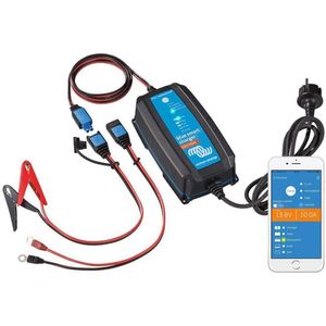 Victron-Energy, Autobatterie-Ladegerät Blue Smart, IP65, BPC121031064R,  12V, 10A, mit Bluetooth – Böttcher AG
